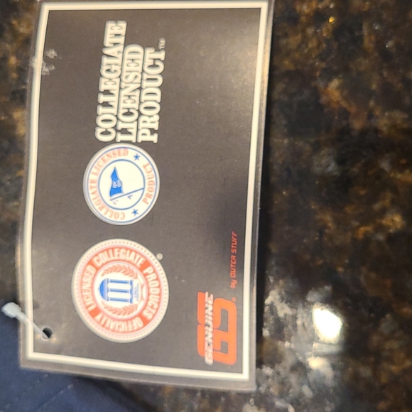 Univ of Michigan Wolverines T-shirt - Picture 2 of 4